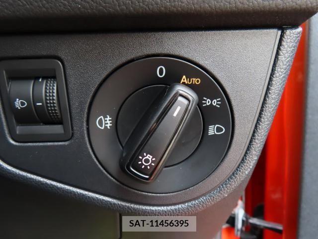 VolksWagen POLO 2018-10 320339-17