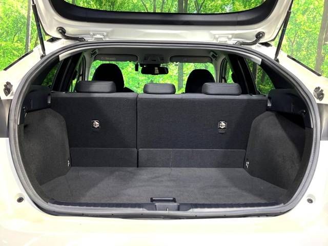 Toyota PRIUS 2016-09 26870-11