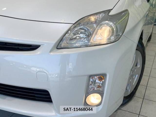 Toyota PRIUS 2011-01 322112-12