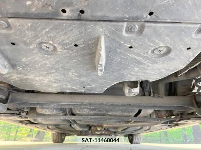 Toyota PRIUS 2011-01 322112-19