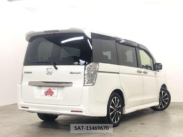 Honda e 2015-01 215163-2