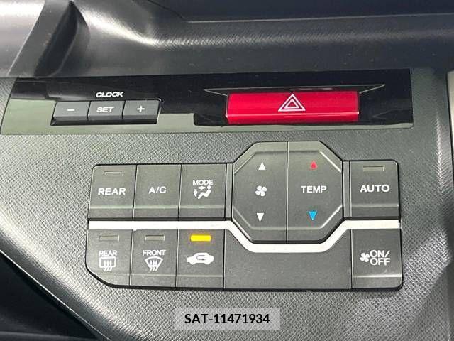 Honda e 2010-06 248399-7