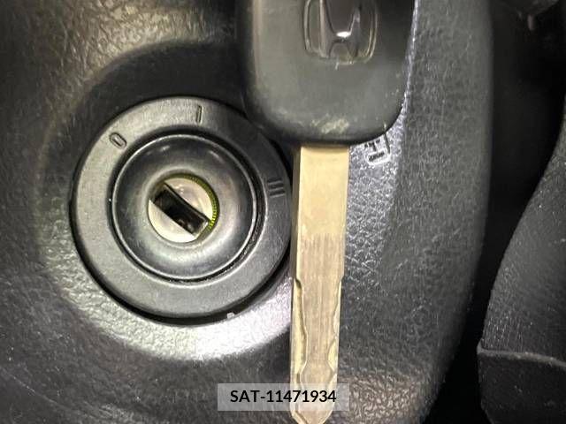 Honda e 2010-06 248399-6