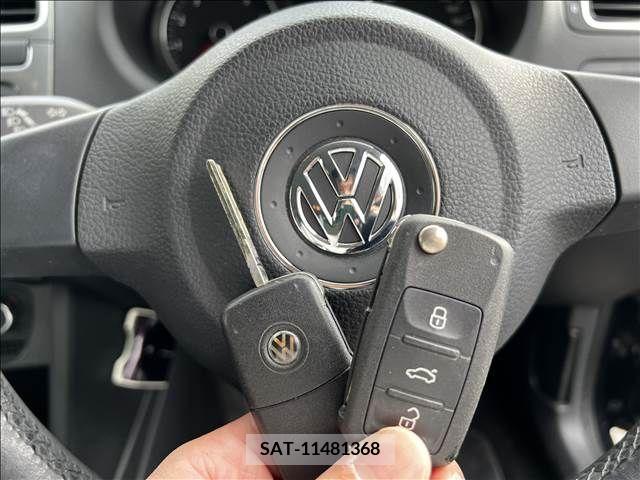 VolksWagen POLO 2011-06 218261-2