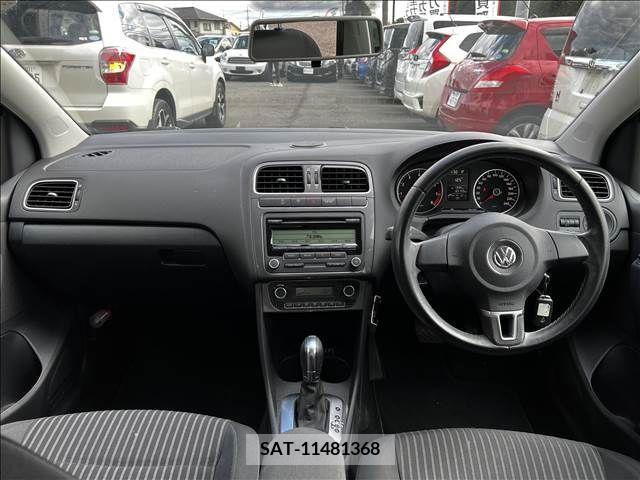 VolksWagen POLO 2011-06 218261-1
