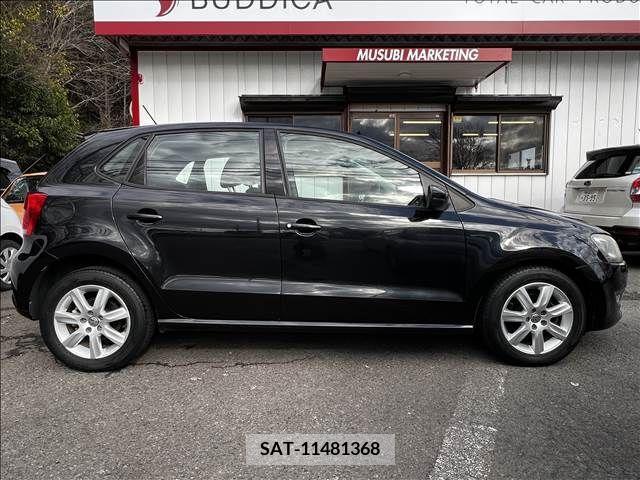VolksWagen POLO 2011-06 218261-6