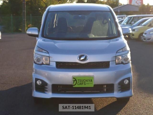 Toyota VOXY 2013-02 248537-8
