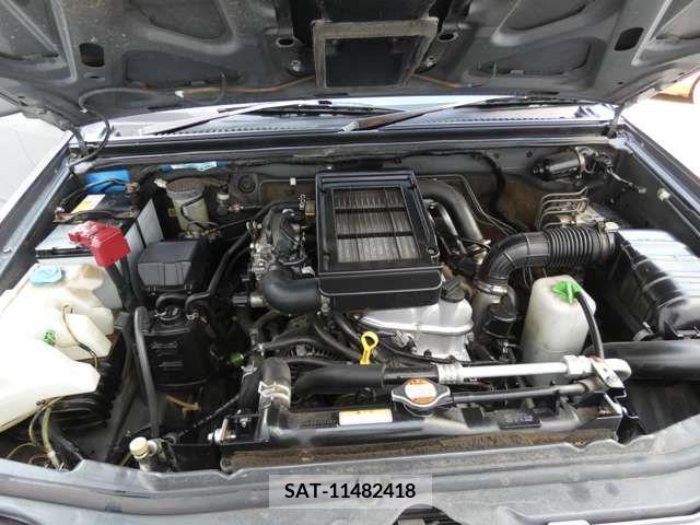 Suzuki JIMNY 2006-03 387179-17