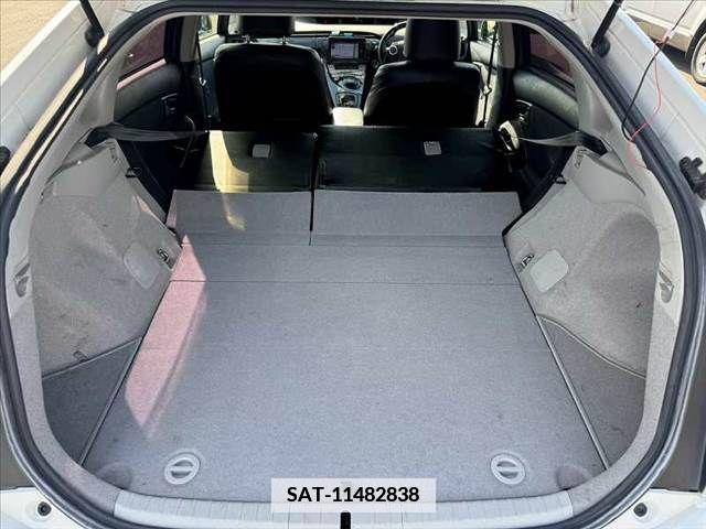Toyota PRIUS 2013-11 366605-20