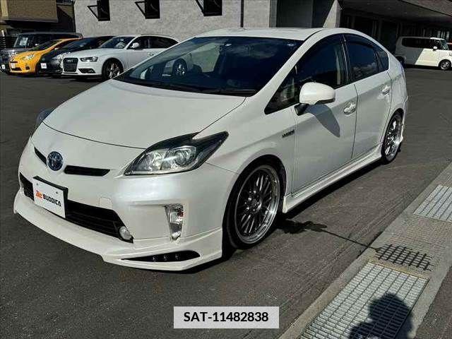 Toyota PRIUS 2013-11 366605-9