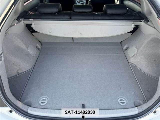 Toyota PRIUS 2013-11 366605-19
