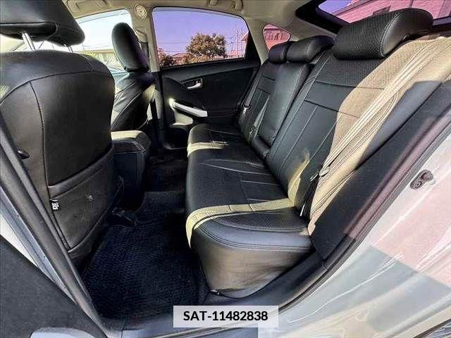 Toyota PRIUS 2013-11 366605-18