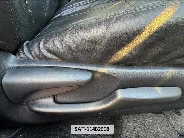 Toyota PRIUS 2013-11 366605-26