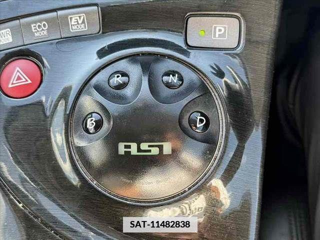 Toyota PRIUS 2013-11 366605-25