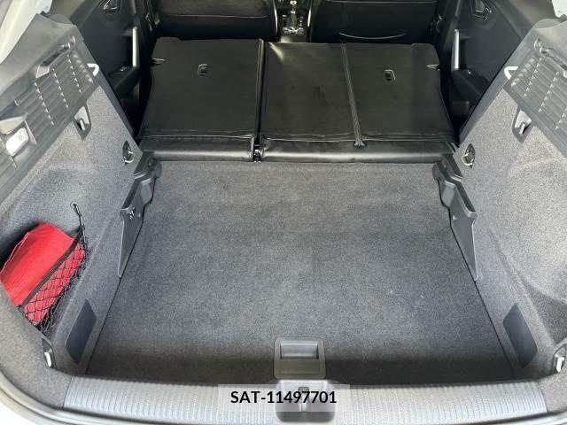 Audi Q2 2017-08 376769-10