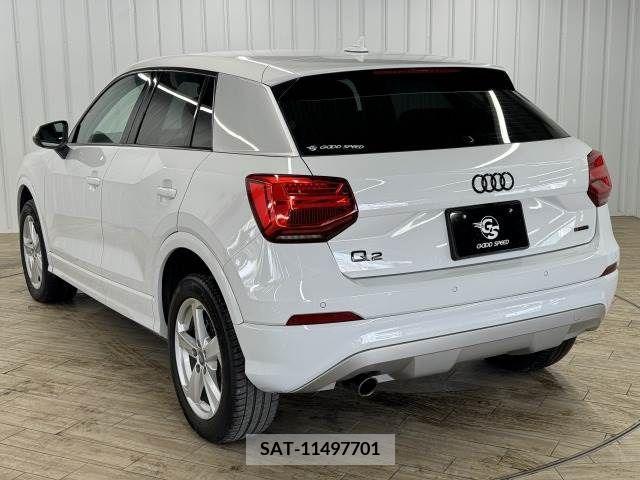 Audi Q2 2017-08 376769-15