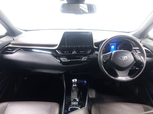 Toyota C-HR 2017-09 181603-1
