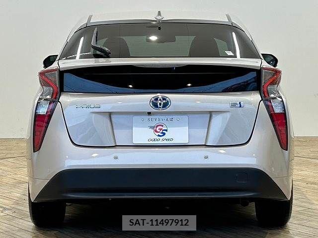 Toyota PRIUS 2018-08 246730-12