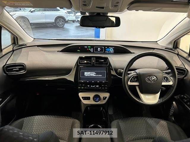 Toyota PRIUS 2018-08 246730-1