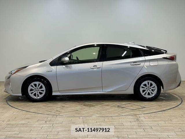 Toyota PRIUS 2018-08 246730-16