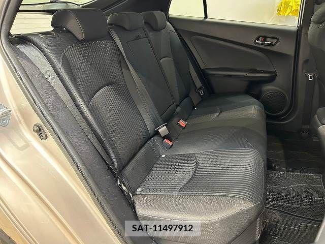 Toyota PRIUS 2018-08 246730-8