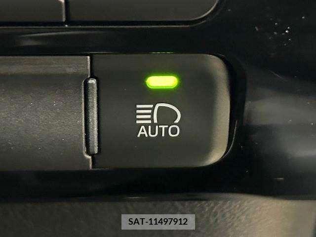 Toyota PRIUS 2018-08 246730-7