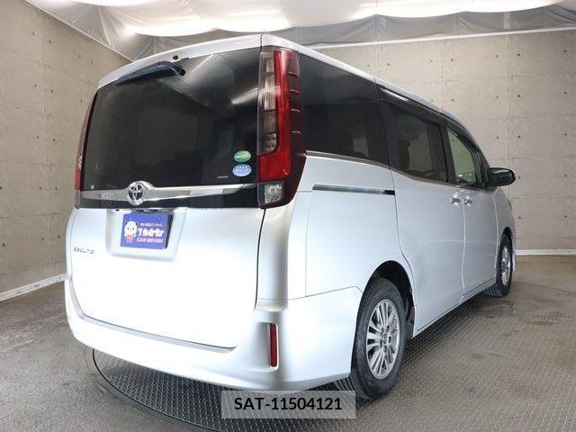 Toyota ESQUIRE 2014-12 321453-1