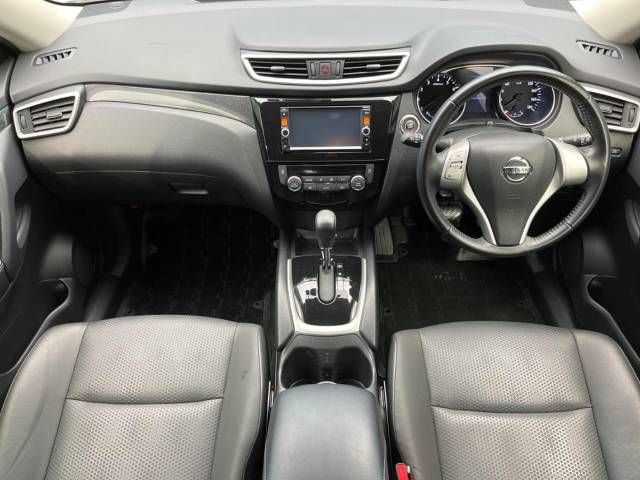Nissan X-TRAIL 2015-06 17674-1