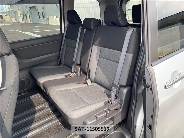 Nissan SERENA 2023-03 209065-3