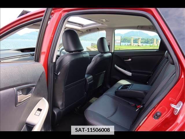 Toyota PRIUS 2013-07 366679-18