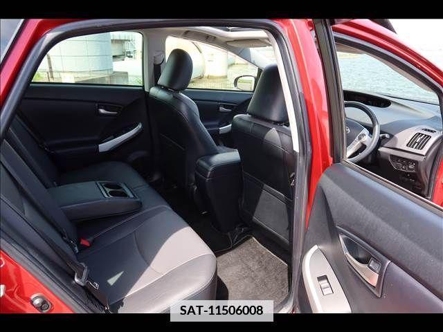 Toyota PRIUS 2013-07 366679-15