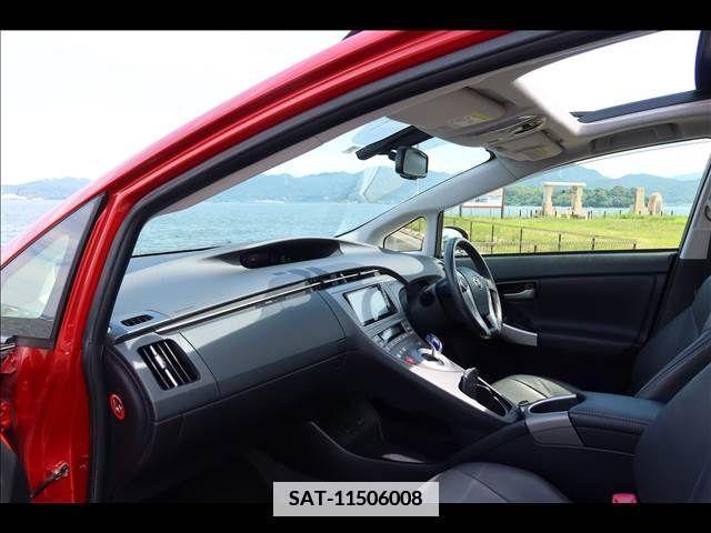 Toyota PRIUS 2013-07 366679-16