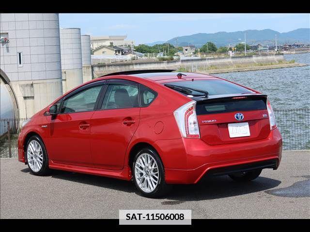 Toyota PRIUS 2013-07 366679-3