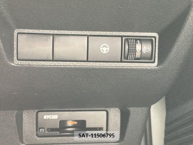 Nissan NOTE 2022-06 379508-12