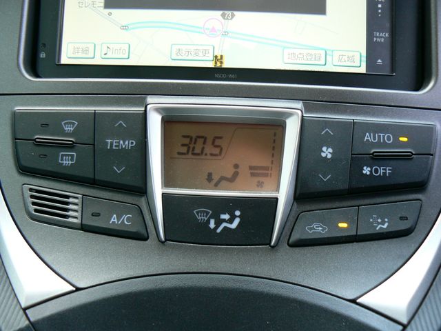 Toyota RACTIS 2011-01 1308-8