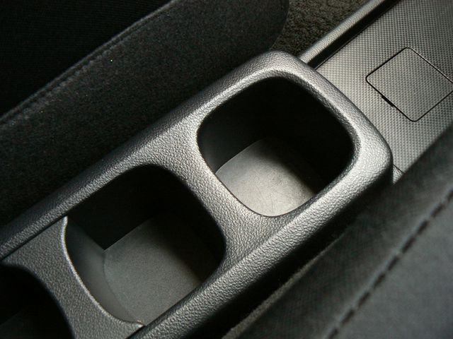 Toyota RACTIS 2011-01 1308-10