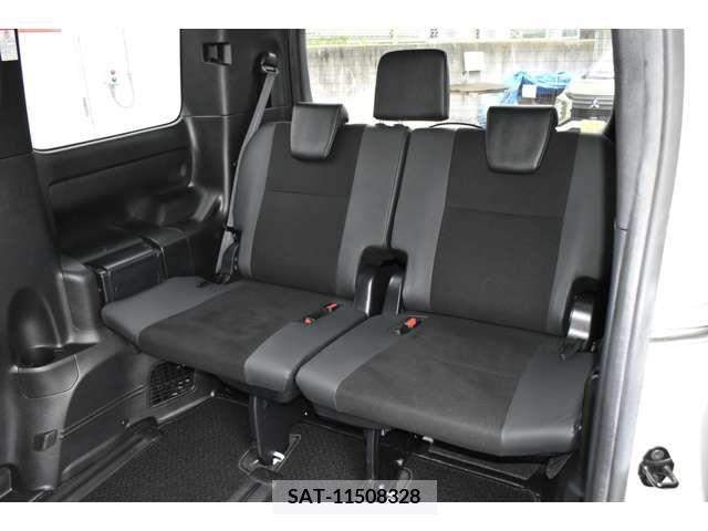 Toyota NOAH 2019-11 374470-14