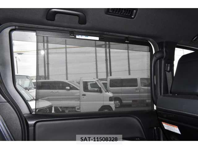 Toyota NOAH 2019-11 374470-10
