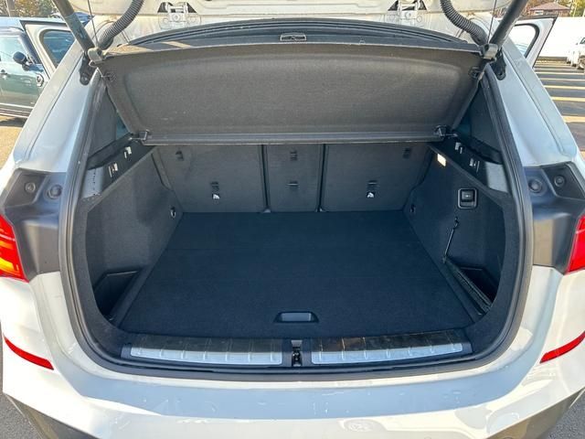 Bmw X1 2017-10 182348-11