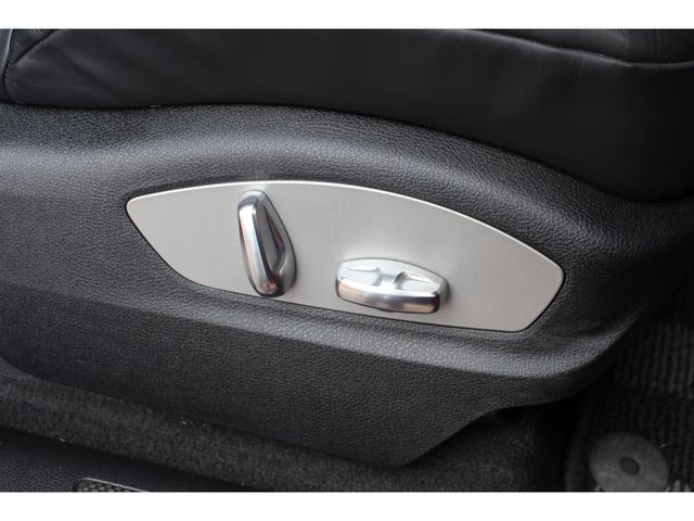Porsche MACAN 2020-08 6406-13