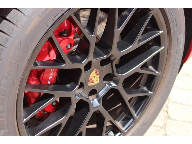 Porsche MACAN 2020-08 6406-25