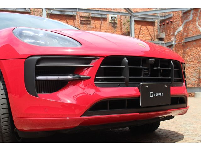 Porsche MACAN 2020-08 6406-7