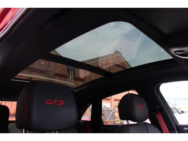 Porsche MACAN 2020-08 6406-8