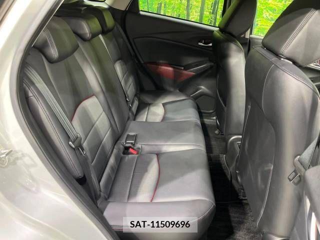 Mazda CX-3 2015-02 350703-9