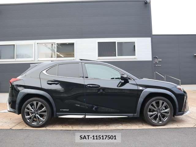 Lexus UX 2020-05 205941-3