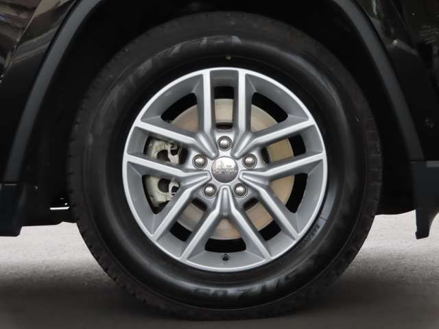 Jeep GRAND CHEROKEE 2018-03 8886-9