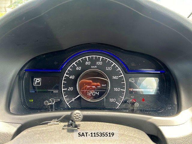 Nissan NOTE 2019-04 365402-7