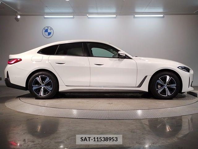 Bmw i4 2022-07 209280-2