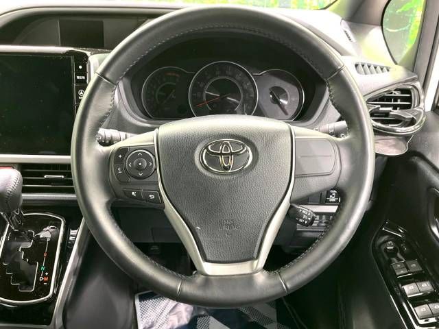Toyota VOXY 2019-05 10213-12