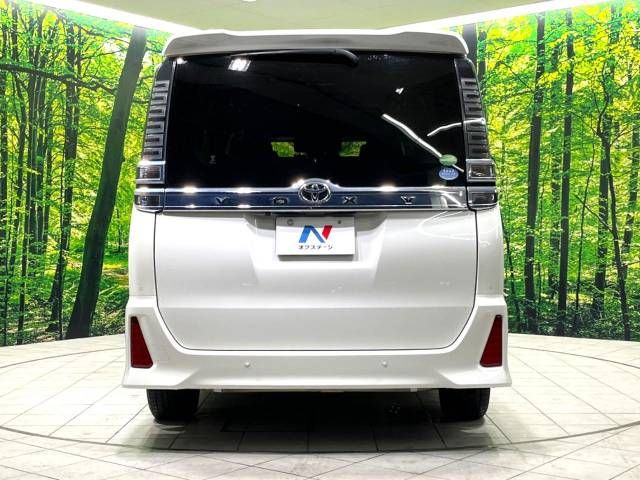 Toyota VOXY 2019-05 10213-16